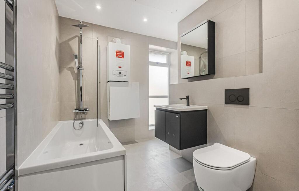 Main image of property: 46-48 John Street, Luton, LU1