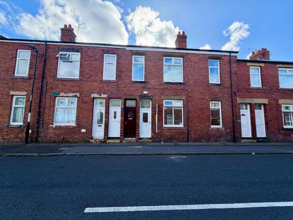 Main image of property: Lyndhurst Terrace, Sunderland, Tyne and Wear, SR4
