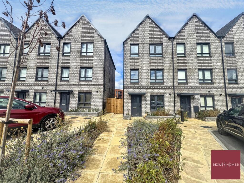 Main image of property: Hever Lane, Greenhithe