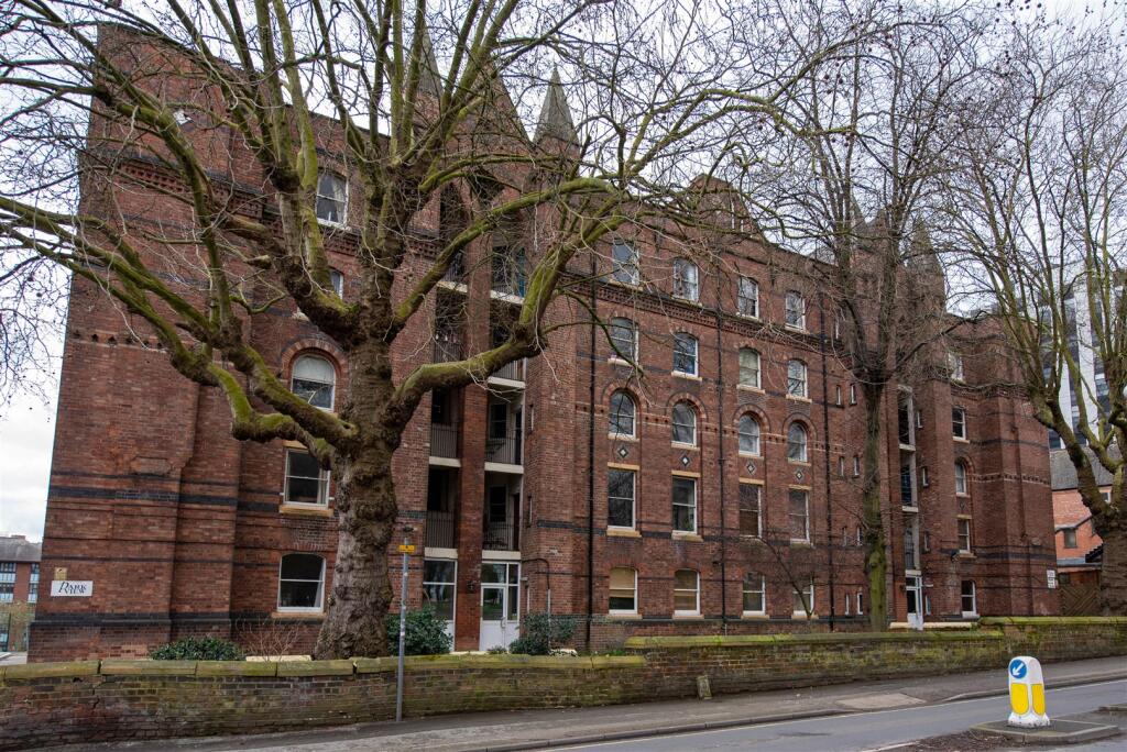 Main image of property: Bath Street, Nottingham