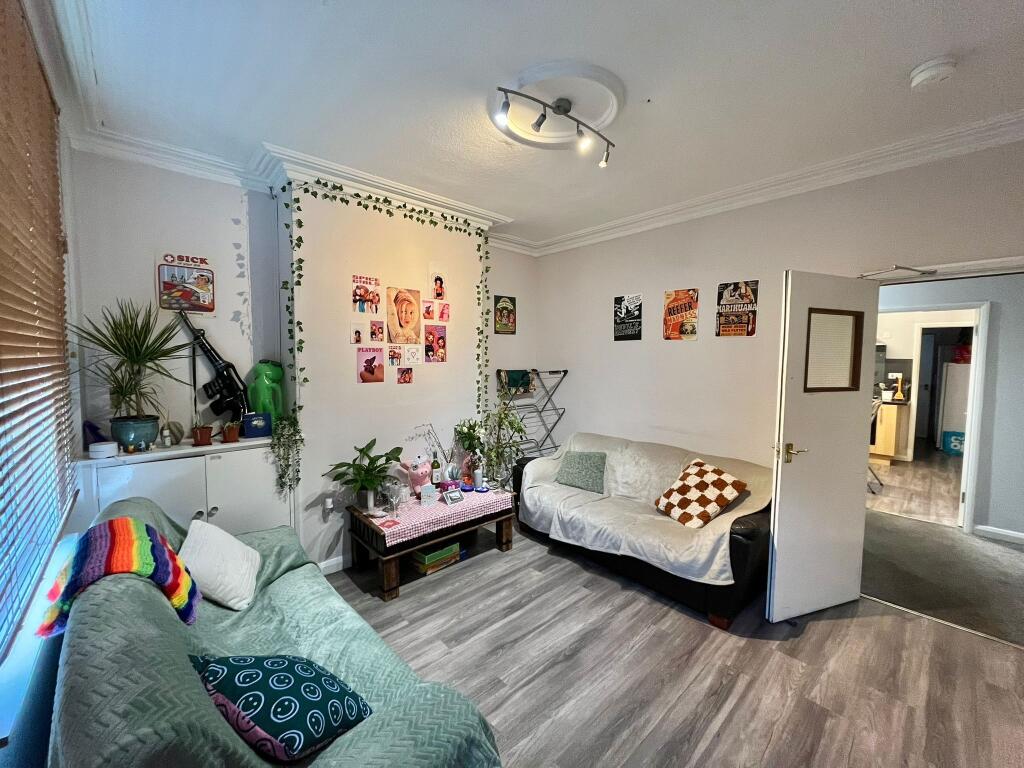 Main image of property: 4 Bed / 2 Bath / Student - Palin Street / NG7 5AD