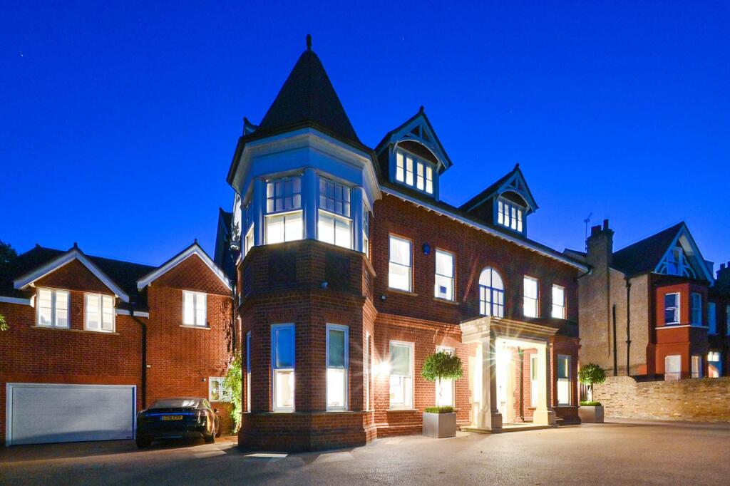 Main image of property: Westbury Road, W5
