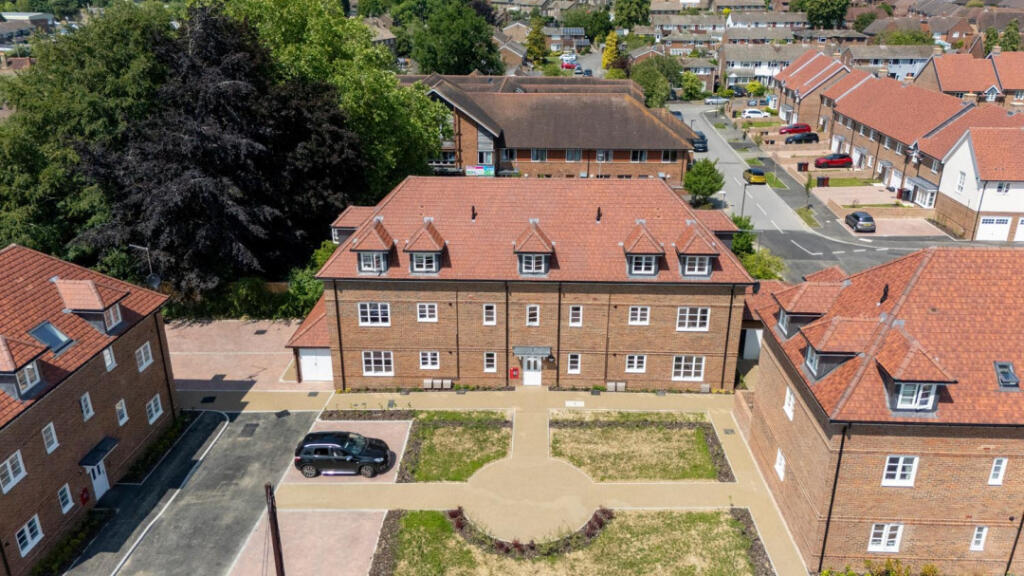 Main image of property: The Bindery,
Seymour Mews,
Petworth,

West Sussex
GU28 0FN