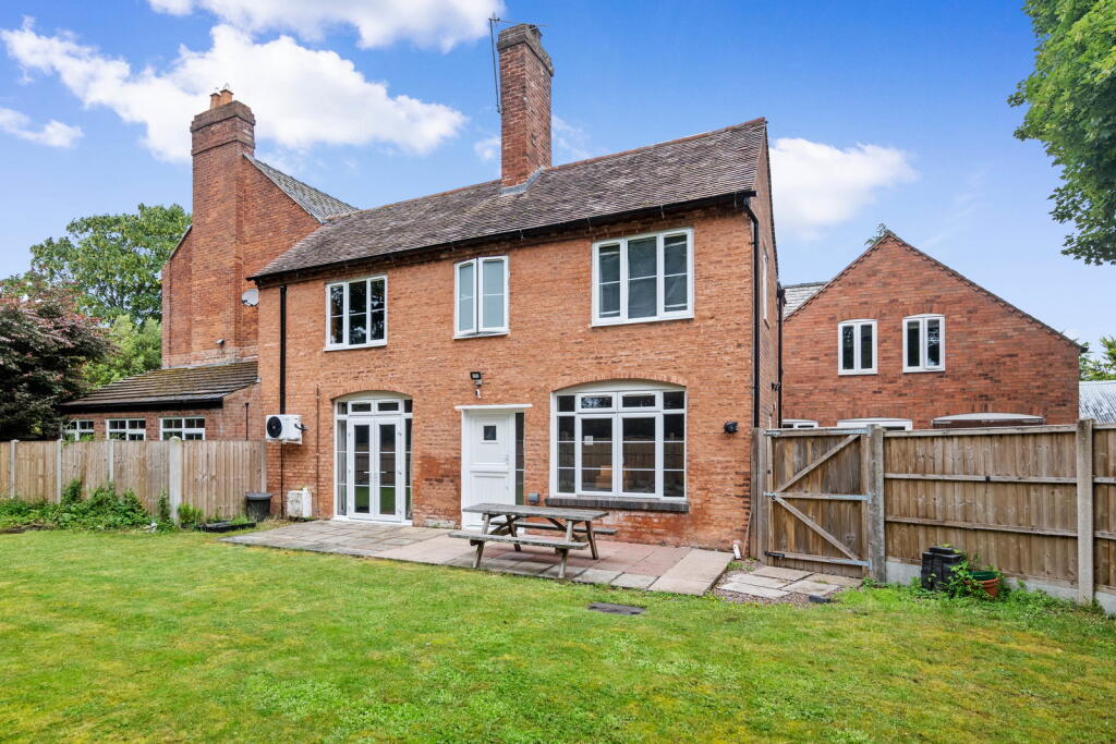 Main image of property: 3 The Woodlands, 28 Main Road, Kempsey, Worcester. WR5 3NB