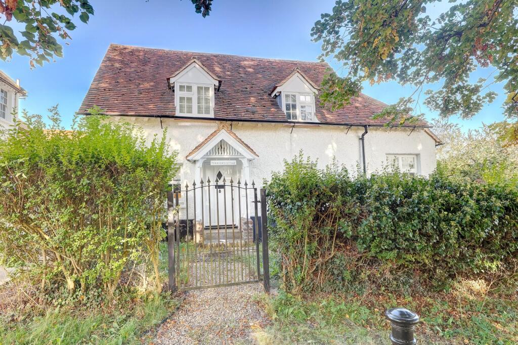 Main image of property: Amersham Road, High Wycombe, Buckinghamshire, HP13