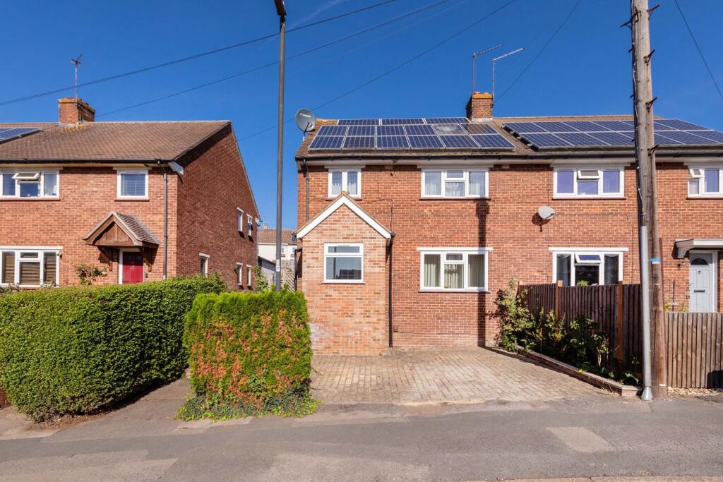 Main image of property: Larchfield Road, Maidenhead, SL6