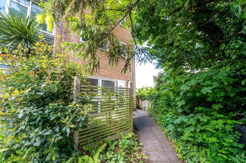 Main image of property: Warren Road, Guildford, Surrey, GU1