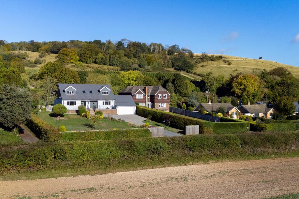 Main image of property: Canterbury Road, Bilting