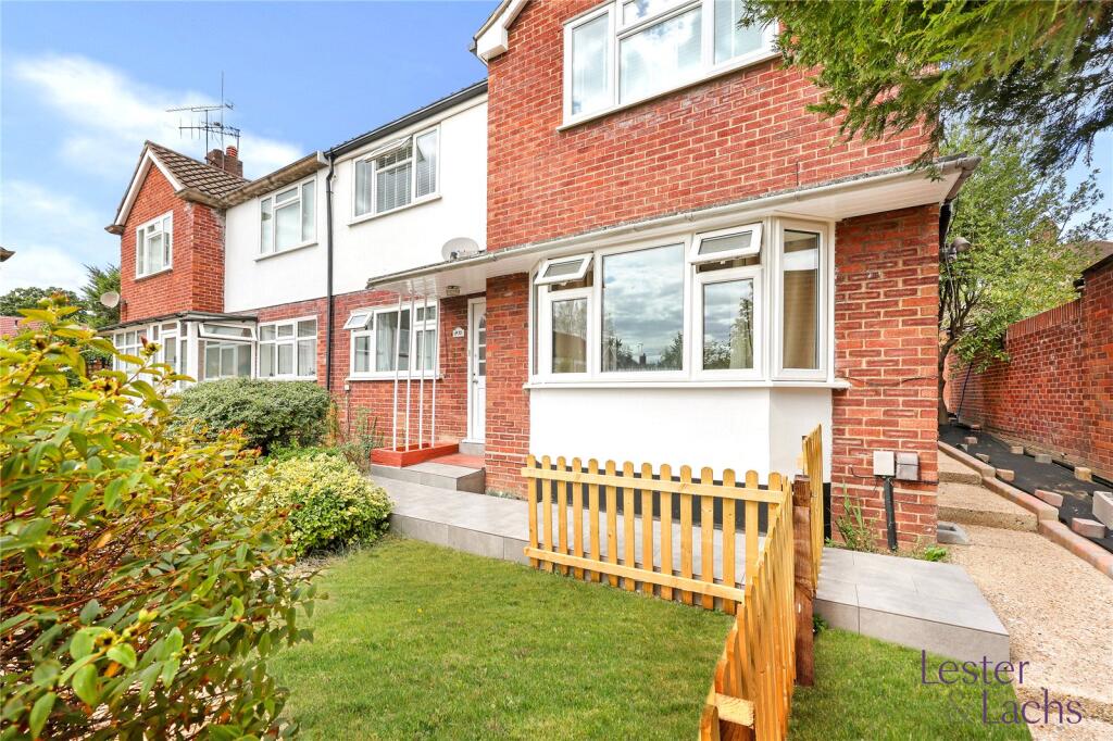 Main image of property: Shrublands Close, Chigwell, Essex, IG7