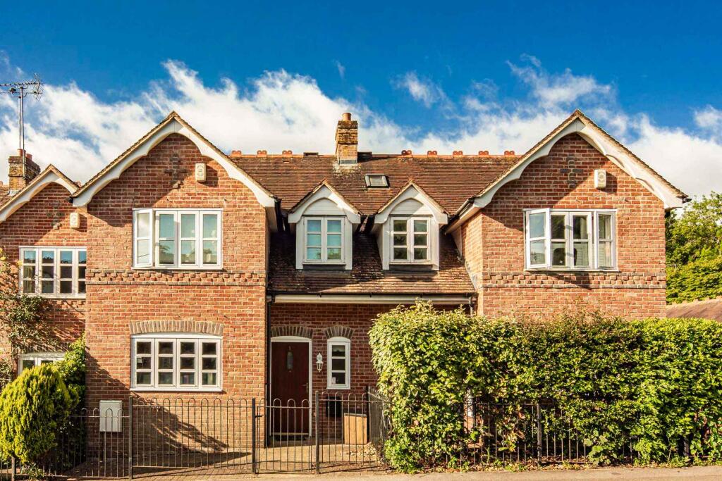 Main image of property: 5 Woodfield Cottages, Streatley on Thames