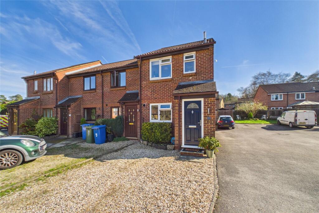 Main image of property: Upavon Gardens, Bracknell, Berkshire, RG12