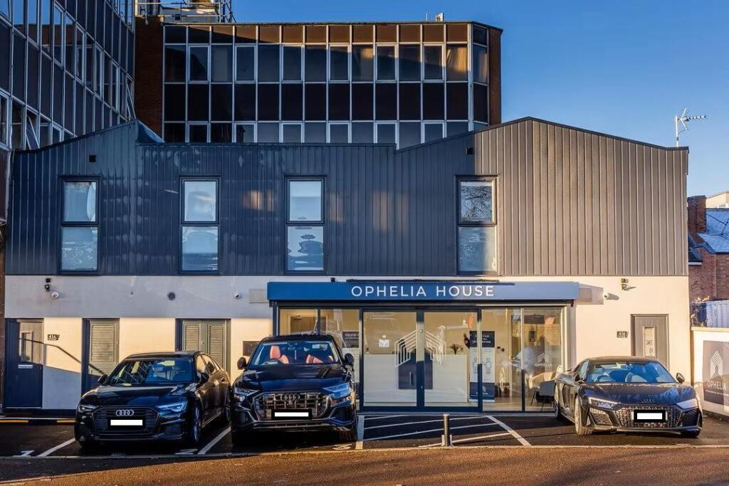 Main image of property: The Parade, Oadby, Leicester