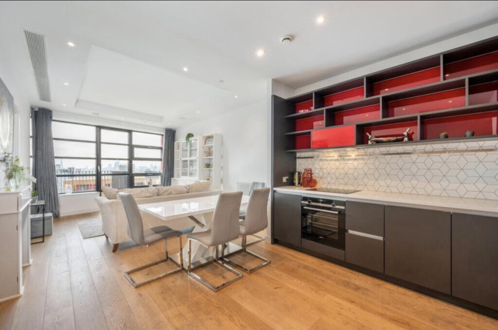 Main image of property: Defoe House, City Island, London, E14