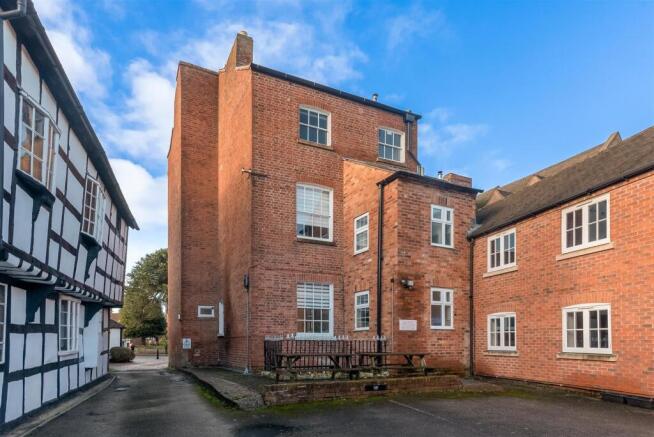 10 Church Street Alcester 2066-11.jpg