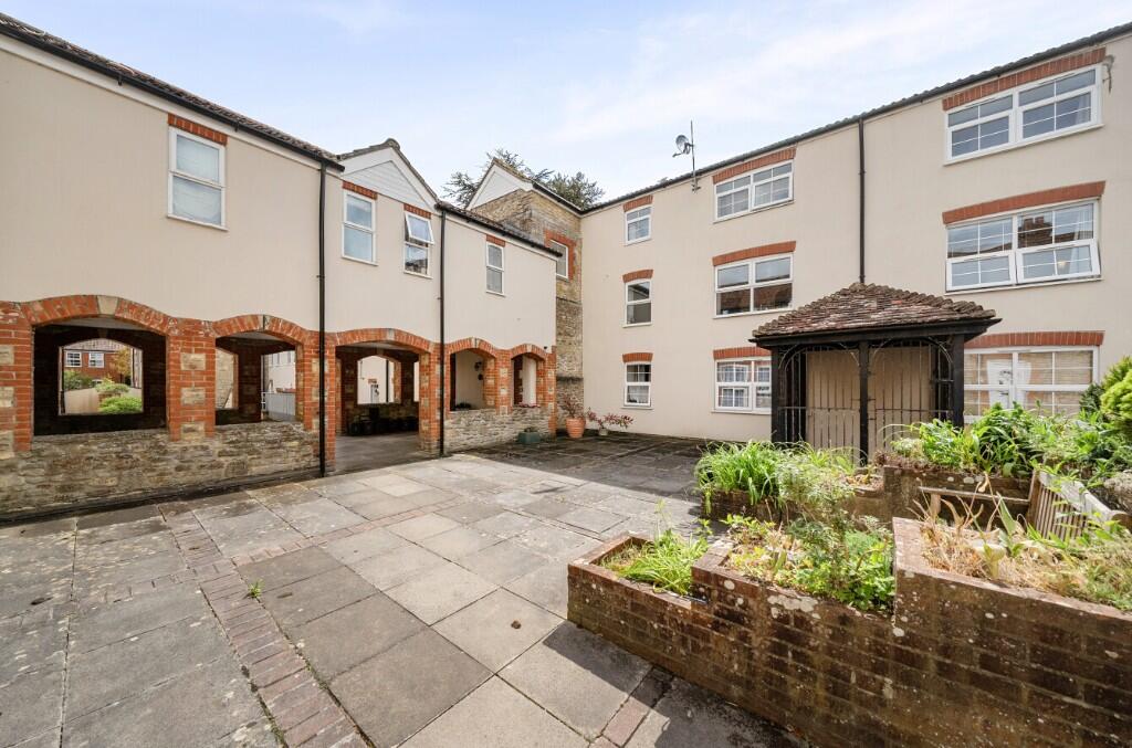 Main image of property: Vineys Yard, Bruton, Somerset, BA10 0EU