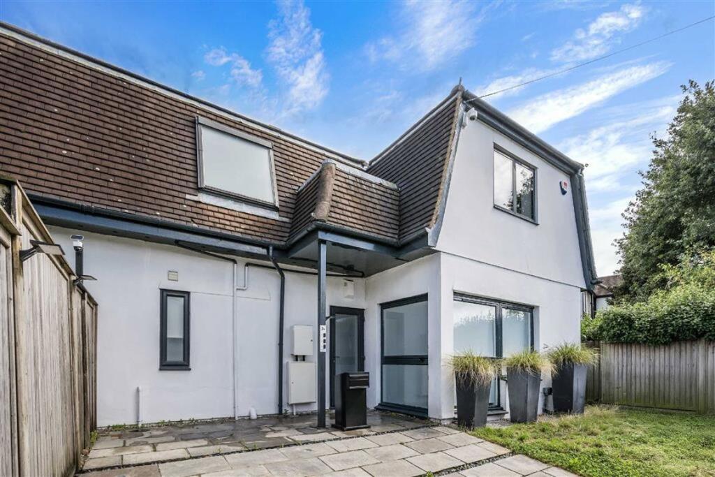 Main image of property: Shaftesbury Avenue, Kenton