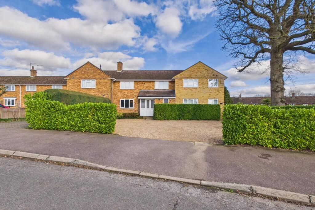 Main image of property: Room 2, New Park Drive, Hemel Hempstead HP2