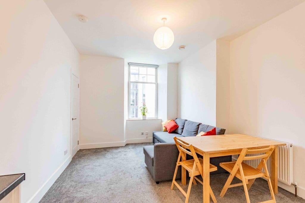 Main image of property: 190T Parliament Street, Edinburgh, EH6 6EB