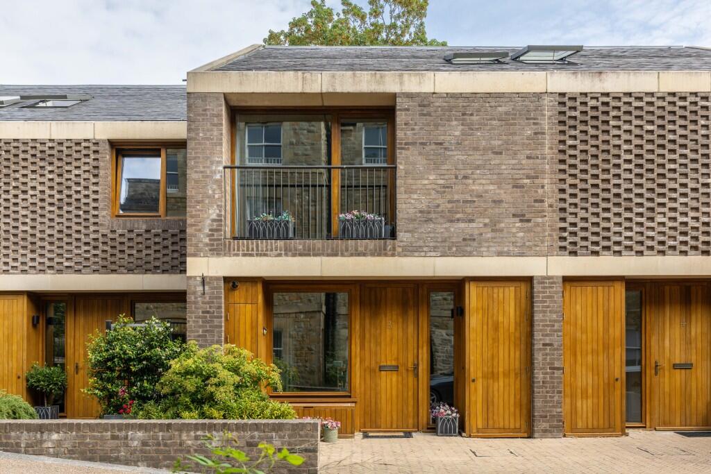Main image of property: Wildernesse Avenue,
Sevenoaks,
TN150EA
