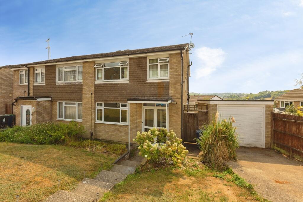 Main image of property: Kestrel Close, High Wycombe, Buckinghamshire, HP13