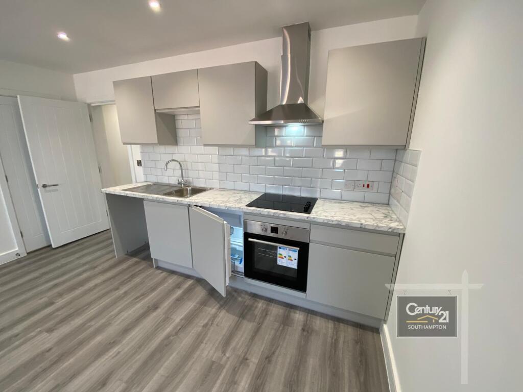 Main image of property: |Ref: R214459|, Bromley House, College Place, Southampton, SO15 2FB