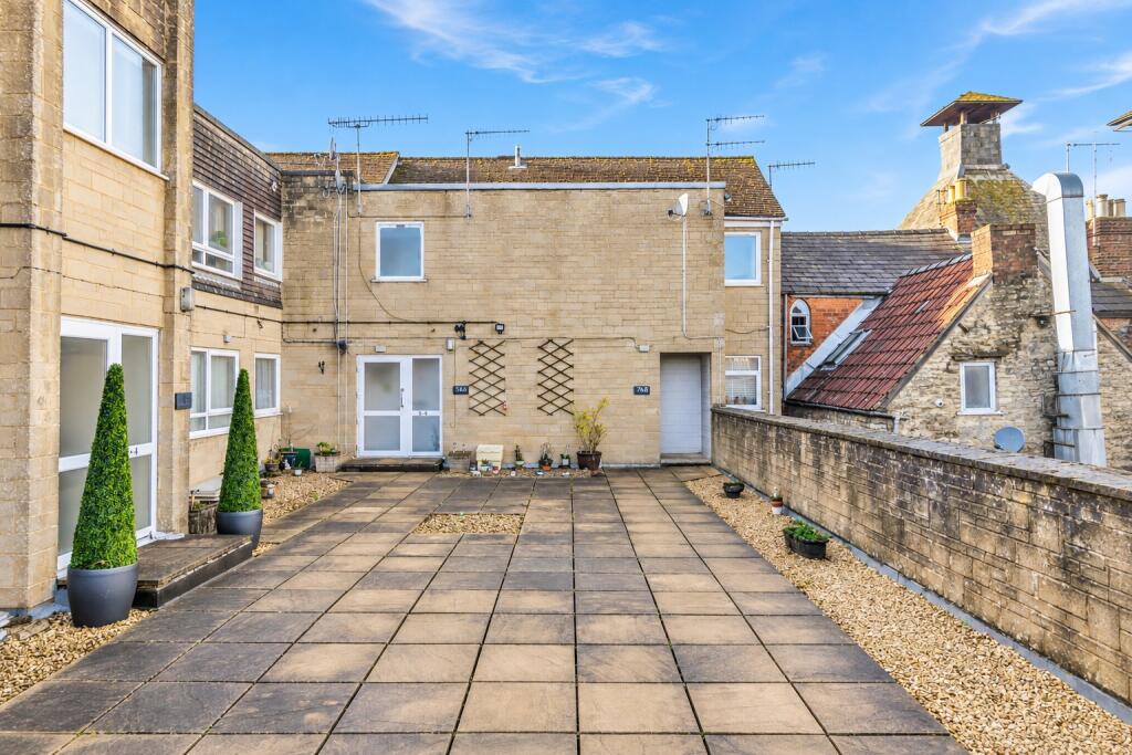 Main image of property: Cricklade Street, Cirencester, Gloucestershire, GL7