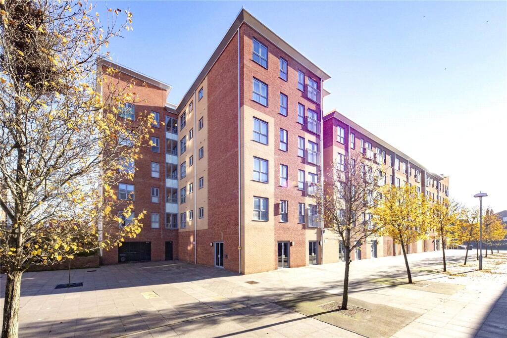 Main image of property: Englefield House, Moulsford Mews, Reading, Berkshire, RG30