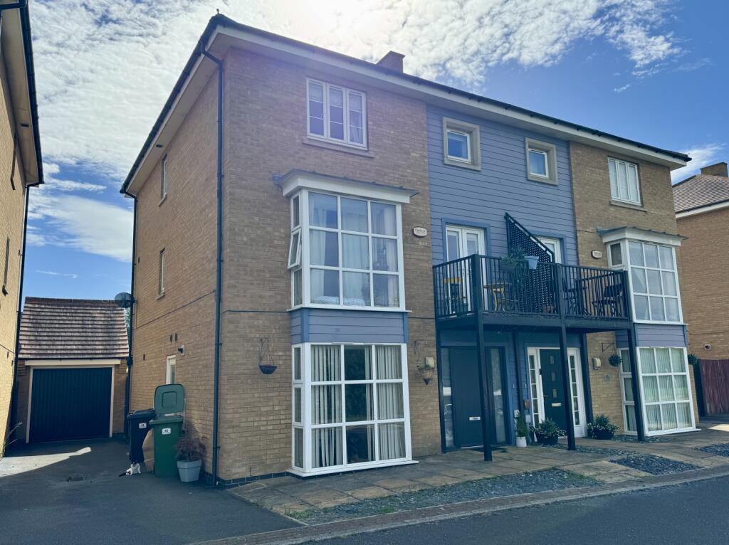 Main image of property: New Lakeside, Hampton Vale, Peterborough, PE7 8HU