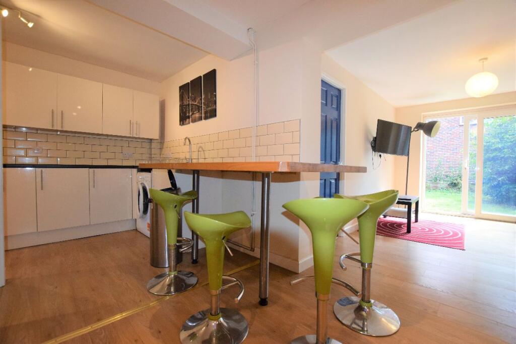 Main image of property: 5 Bed Student Home - 27 Godden Road