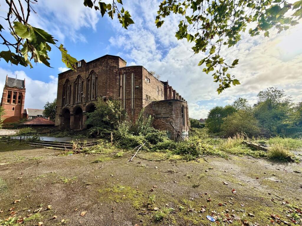 Main image of property: 11-11A Greenbank Drive, Liverpool, Liverpool, L17 1AN