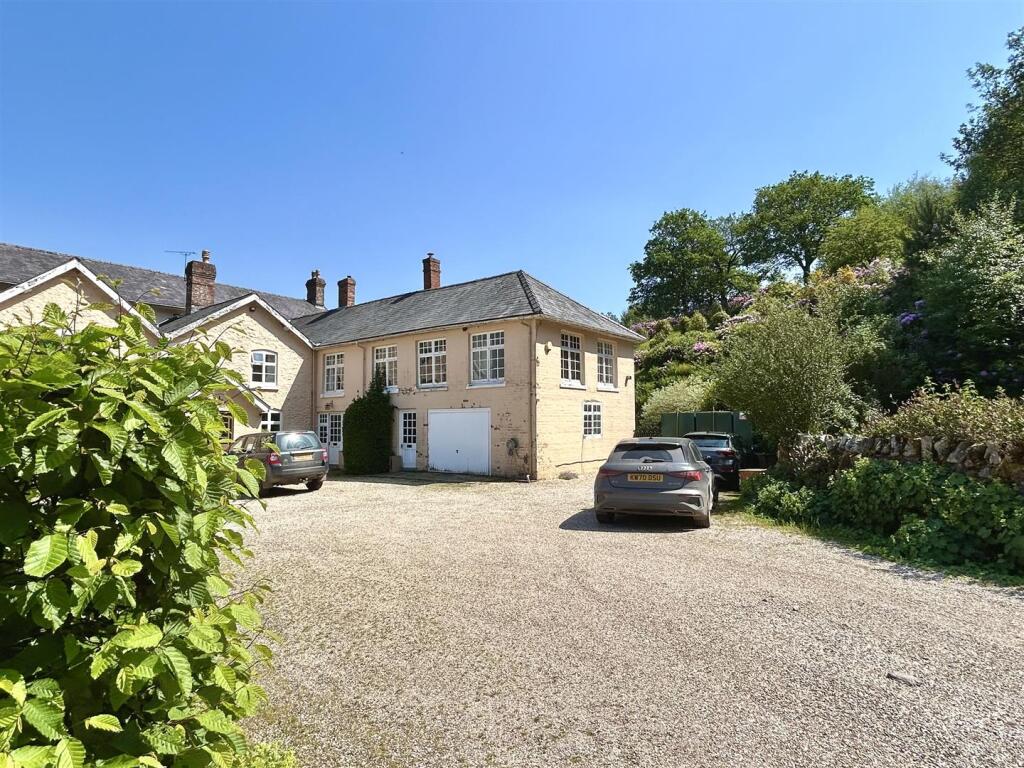 Main image of property: Gatten, Pontesbury, SY5 0SJ