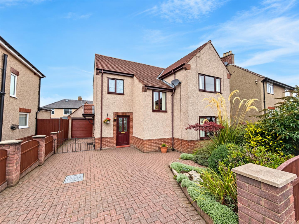 Main image of property: Haddon Road, Buxton, Derbyshire, SK17 7PP