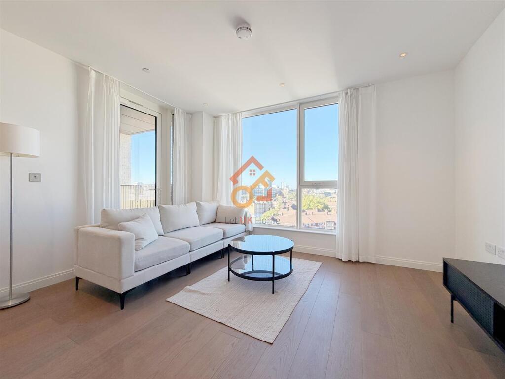 Main image of property: Phoenix Court, 281 Kennington Lane, London SE11