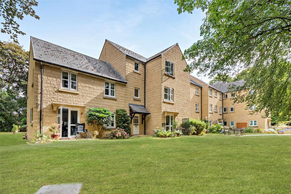 Main image of property: Kingstone Court, Ward Road, Chipping Norton, OX7