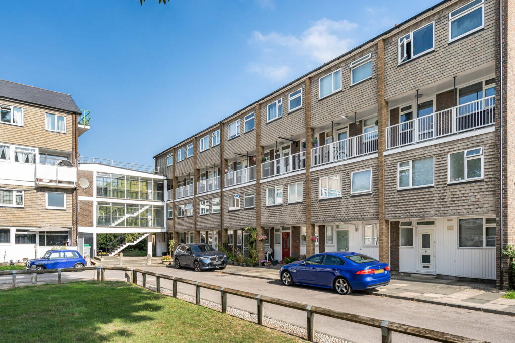 Main image of property: River Park Gardens, Bromley