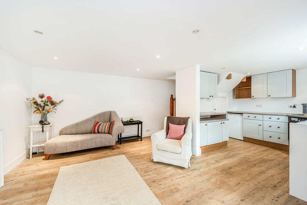 Main image of property: 1a Main Road, Emsworth