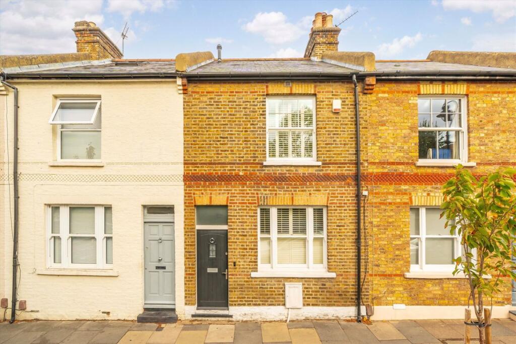 Main image of property: Mattock Lane, Northfields