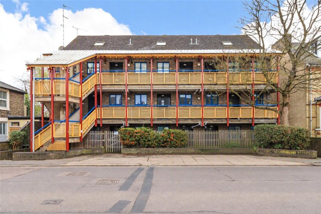 Main image of property: Victoria Road, Cambridge, CB4