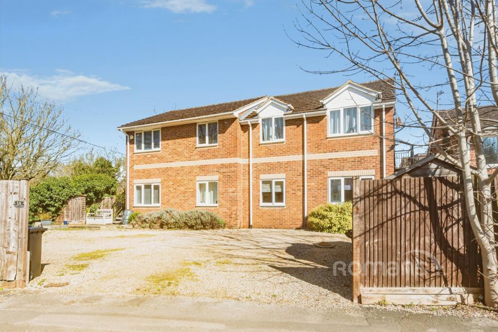 Main image of property: Mapledurham Drive, Purley on Thames, Reading, RG8