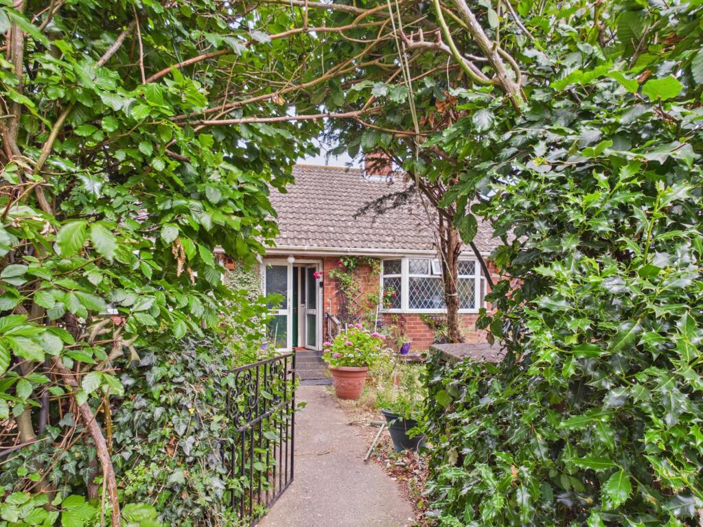 Main image of property: Brigg Road, Hibaldstow, DN20