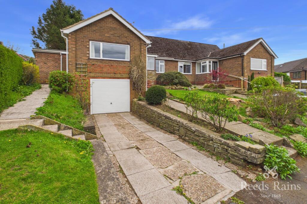 Main image of property: Gleave Avenue, Bollington, Macclesfield, Cheshire, SK10