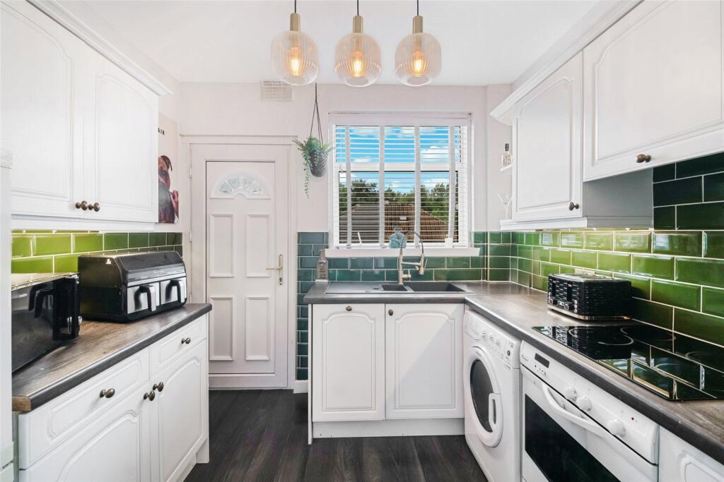 Main image of property: Viewfield Avenue, Baillieston, Glasgow, Glasgow City, G69