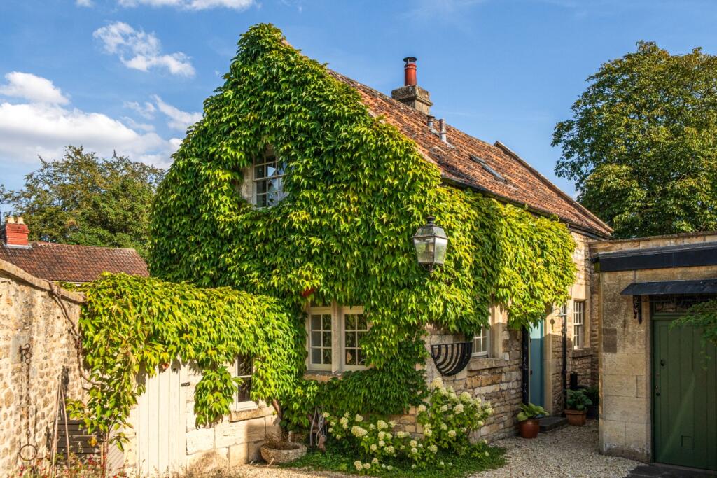 Main image of property: Wellow Bath BA2