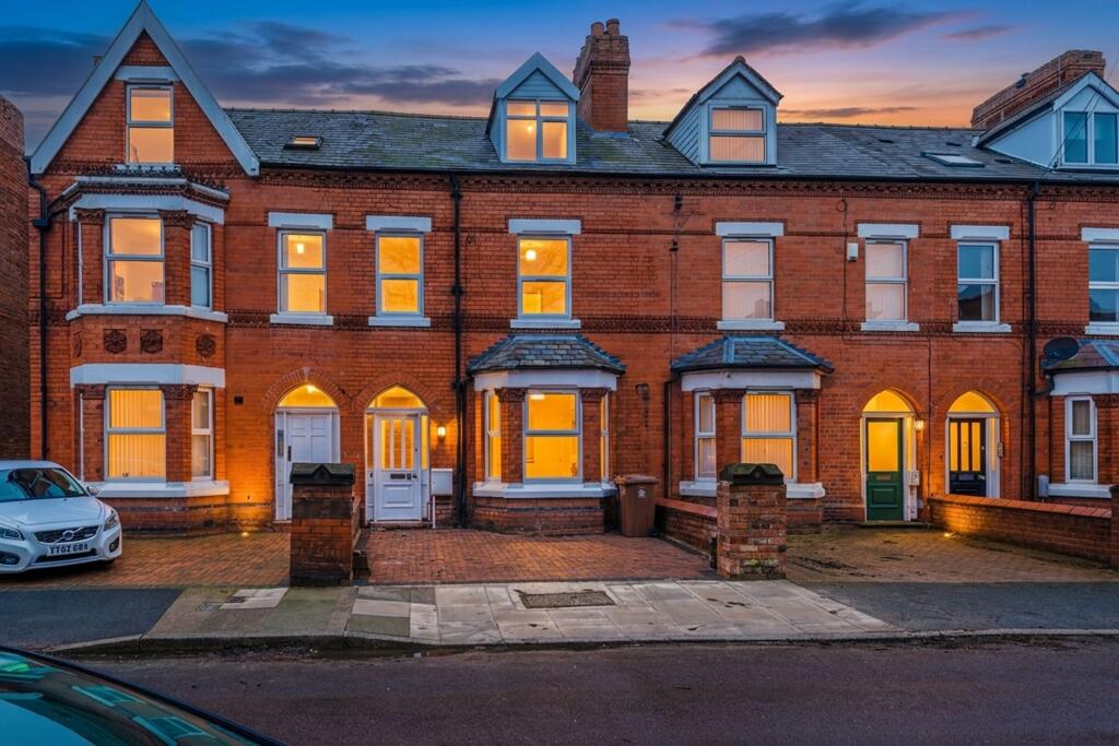 Main image of property: Halkyn Road, Chester, CH2