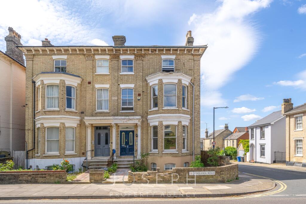 Main image of property: 39 Anglesea Road, Ipswich, IP1