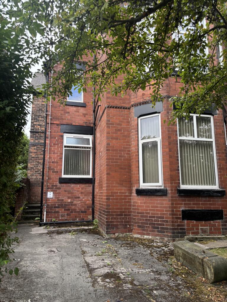 Main image of property: Flat B, Chatfield Road, Manchester