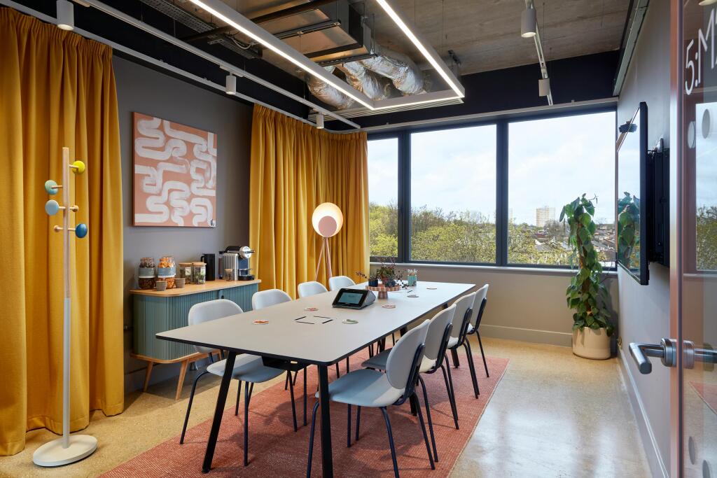 Clockwise_WoodGreen_MeetingRoom_5M2.jpg