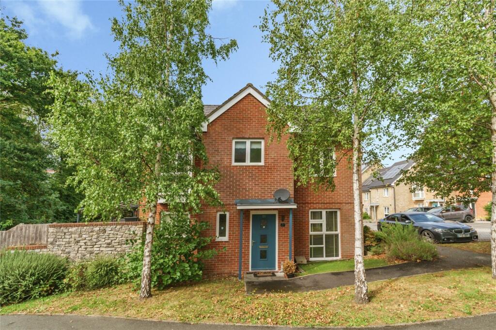 Main image of property: Consort Gardens, East Cowes, Isle of Wight, PO32