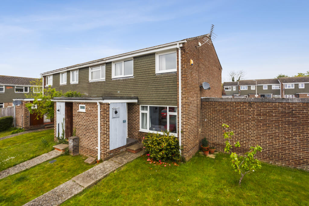 Main image of property: Sagecroft Road, Thatcham, RG18