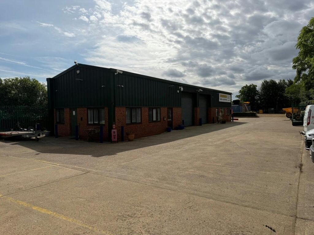 Main image of property: Unit and Yard, Roade Hill, Ashton, Northampton, NN7 2JH